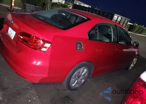 2012 Volkswagen Jetta Base z USA, uszkodzony, nr VIN 3VW2K7AJ1CM342168